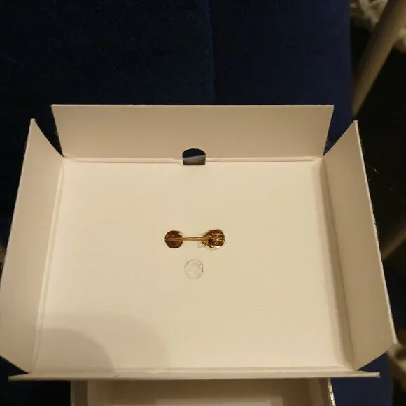 Fall Leaves wreath brooch. (Pre-loved) - Picture 2 of 5